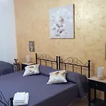 Casa Valmary * Solarino
