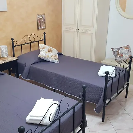 Casa Valmary Apartment Solarino